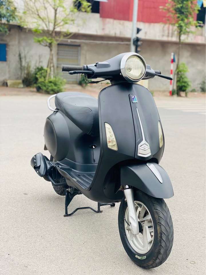tien-ich-xe-vespa-50cc-victoria-co-cop-rong-phanh-an-toan