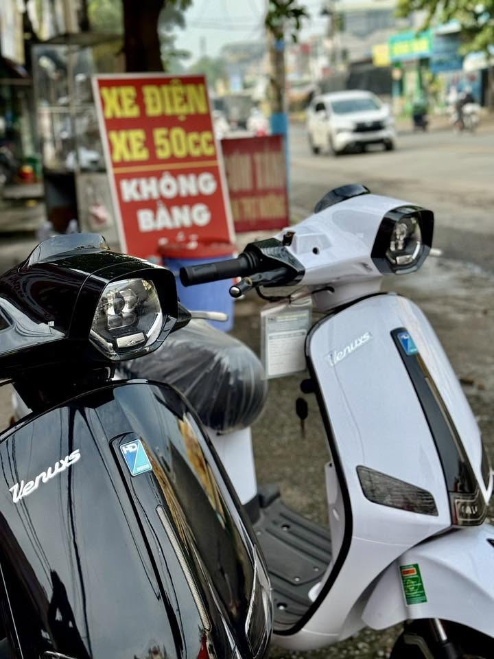 hd-motor-50cc-vespa-onevenus-pro-den-led 