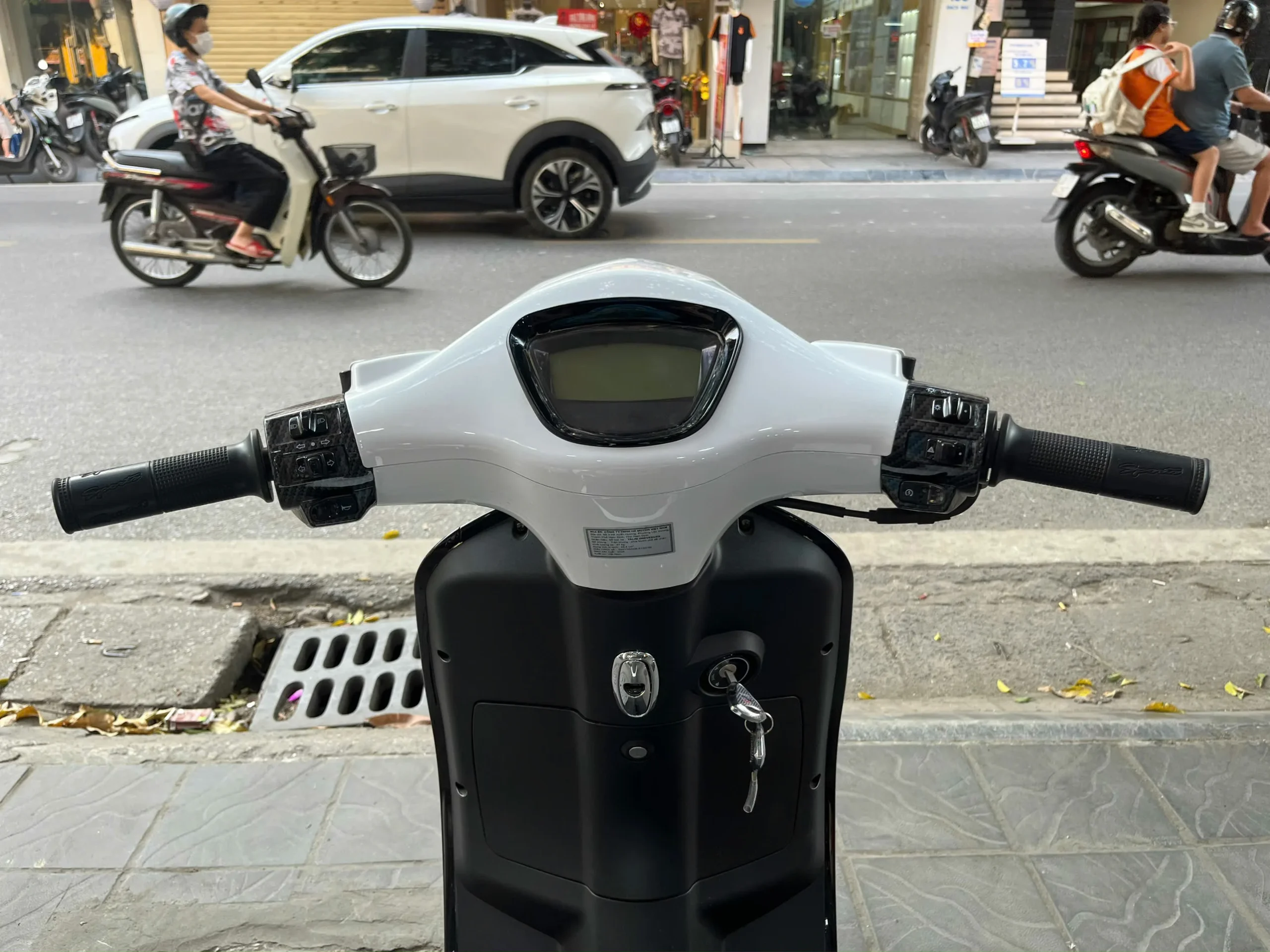 hd-motor-50cc-vespa-onevenus-pro.jpg 