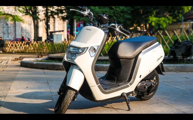 Honda Dunk nổi bật với thiết kế vuông vức | Xe Dunk 50cc Giá Bao Nhiêu