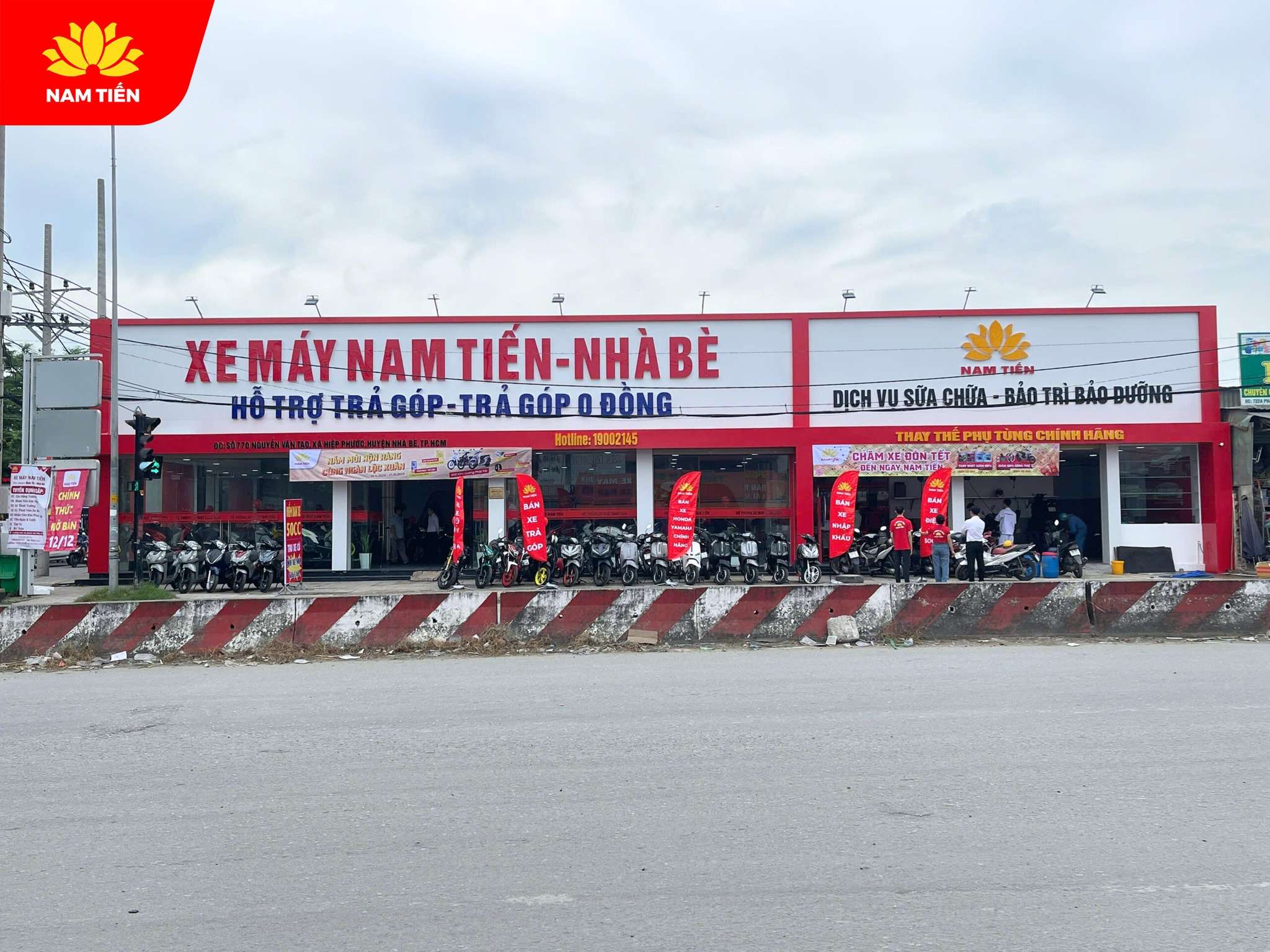 Giá bán và chương trình trả góp tại Xe Máy Nam Tiến Nhà Bè