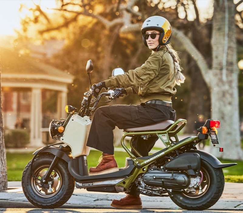 Honda Zoomer 50cc có kiểu dáng “trần trụi” độc đáo
