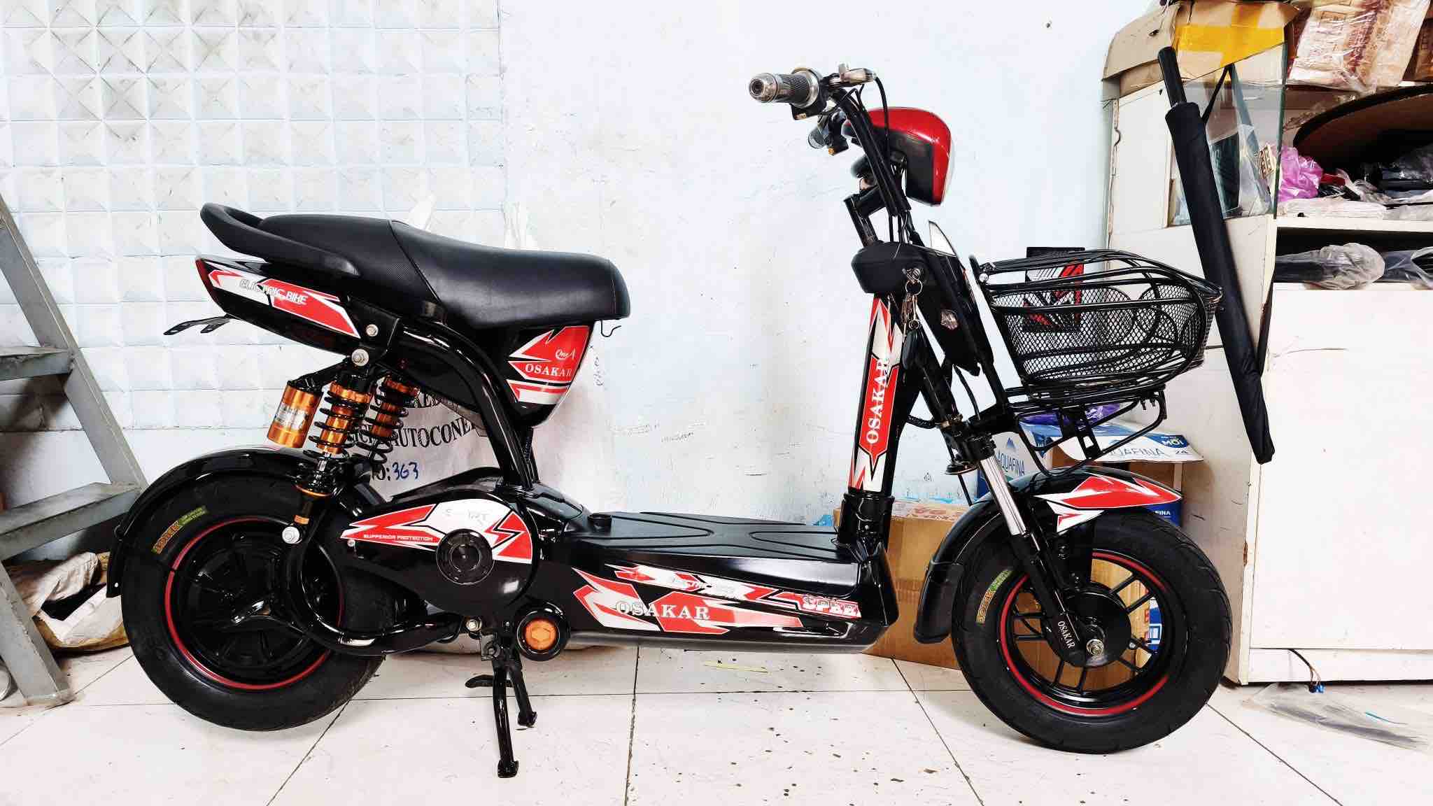 kiem-tra-he-thong-phanh-va-lop-khi-bao-duong-xe-dien-cong-so