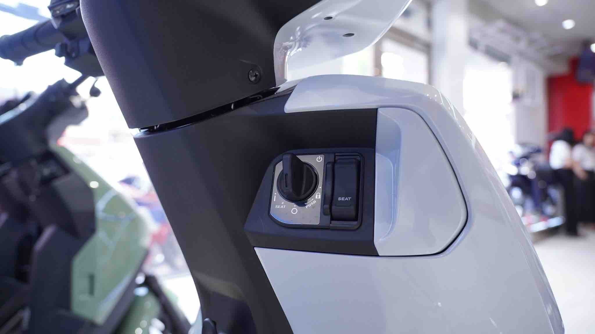 khoa-thong-minh-honda-cuv-e