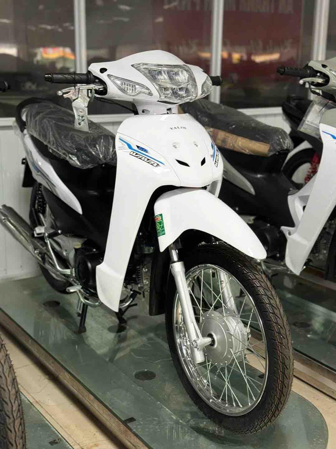 mau-xe-wave-50cc-hien-dai-tiet-kiem-xang-gia-re-di-hoc