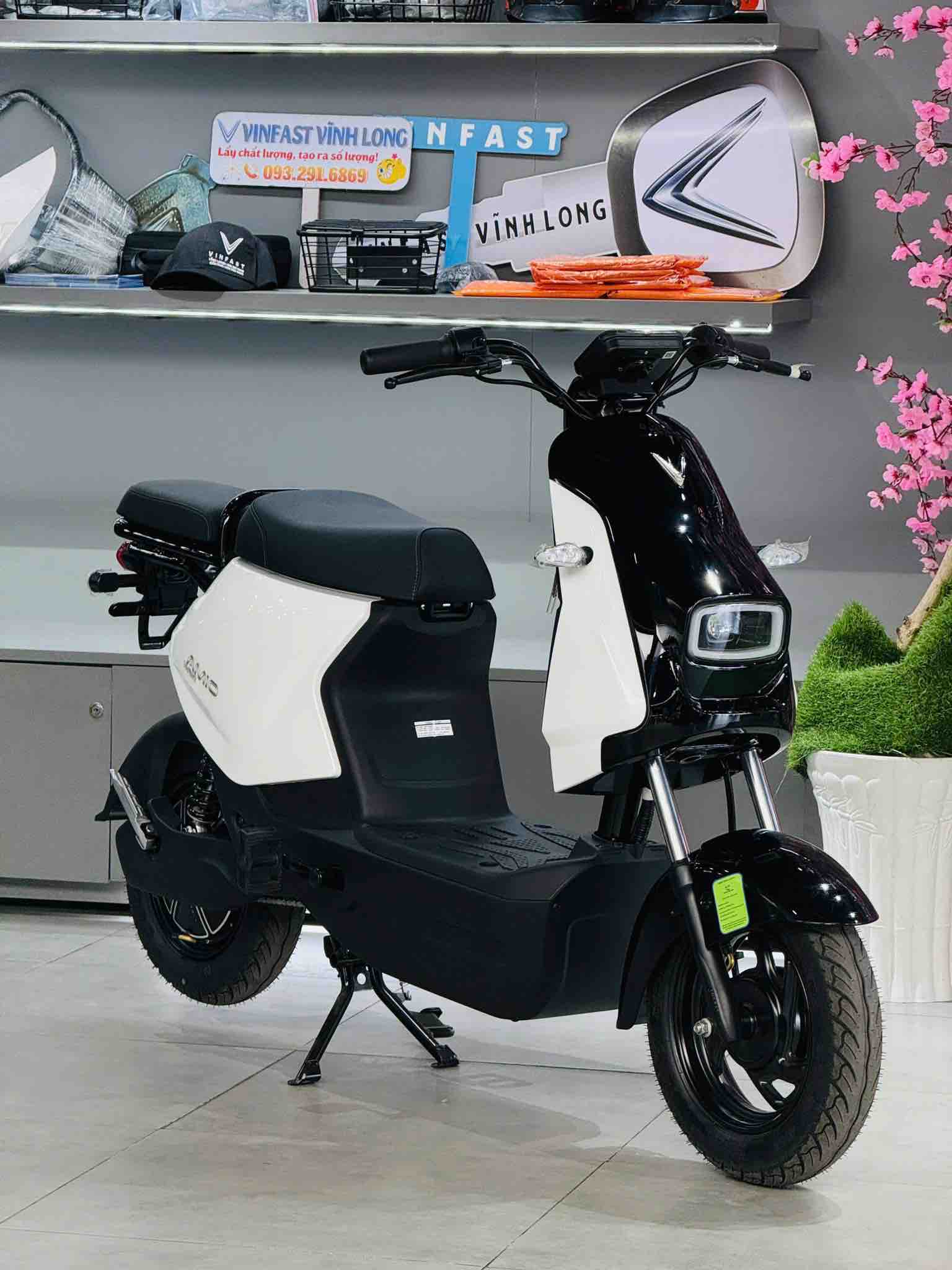 thiet-ke-tre-trung-xe-may-dien-vinfast-amio-2026