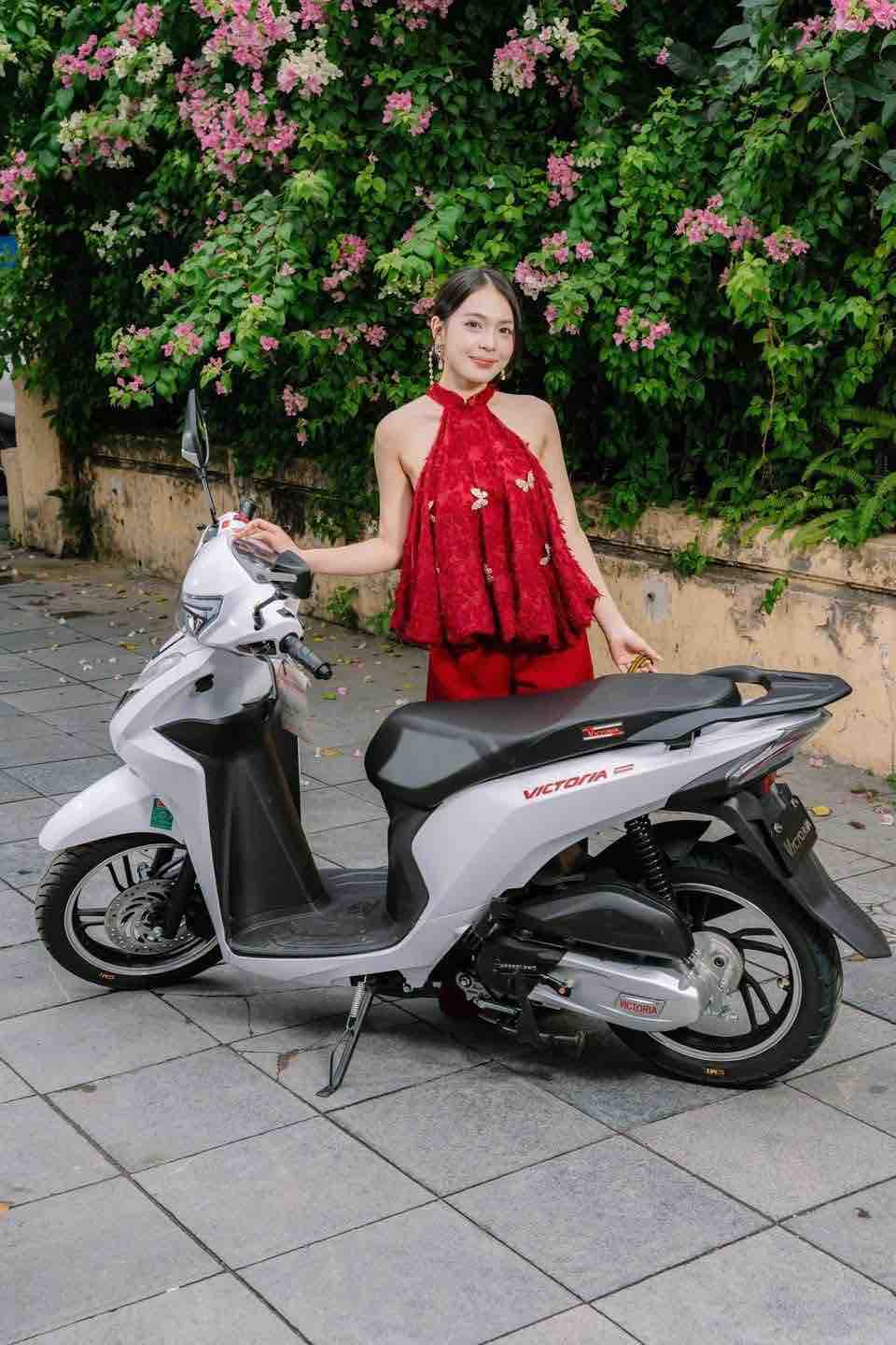 xe-ga-50cc-victoria-at88-royal-tiet-kiem-xang 