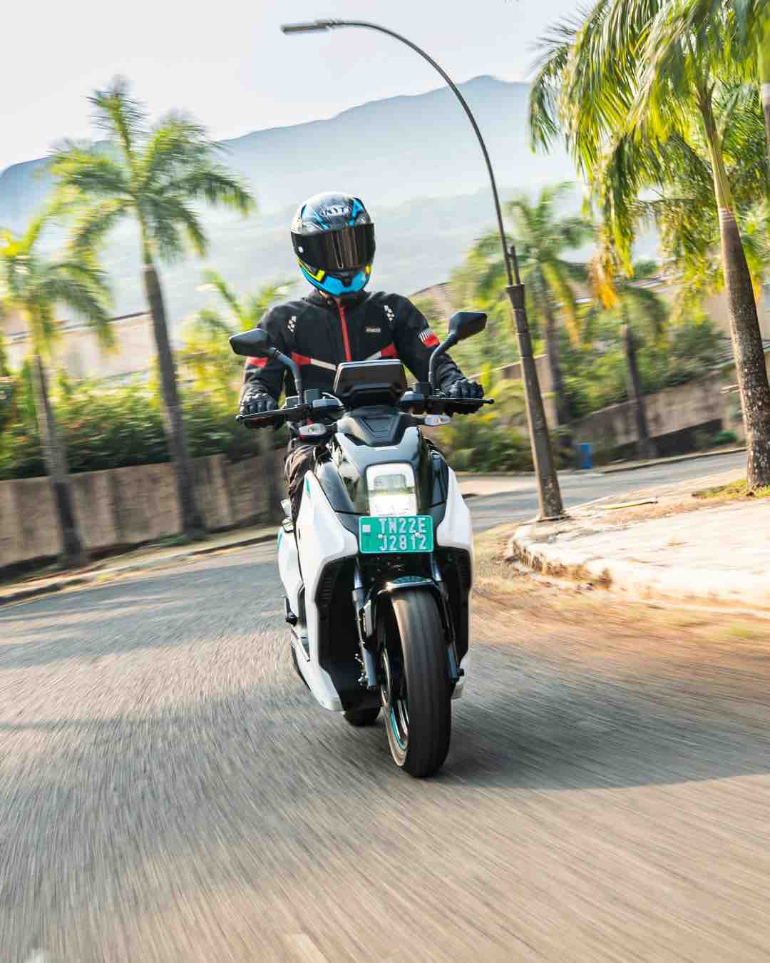 yamaha-ec-06-2026-chao-san-voi-gia-48-trieu-chien-ma-dien-moi