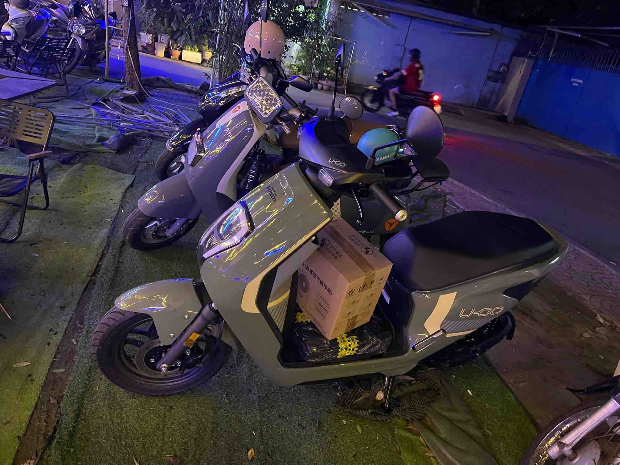 can-canh-dong-co-xe-may-dien-honda-u-be-va-thiet-ke-futuristic