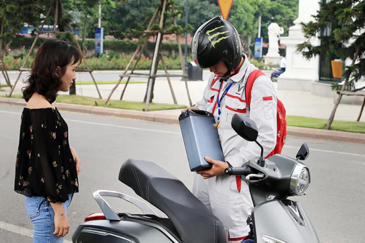 Độ pin cho xe máy điện là gì? Có những cách nào?