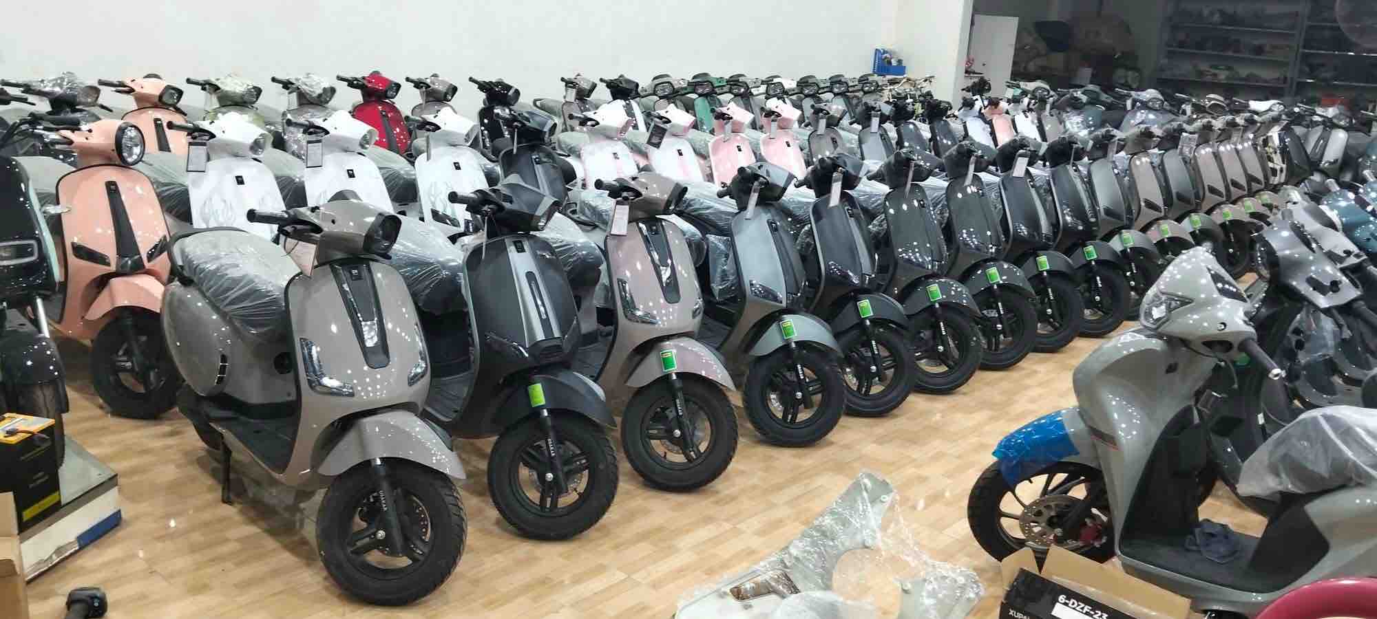Xe-dien-vespa-Osakar-Nispa-Viva