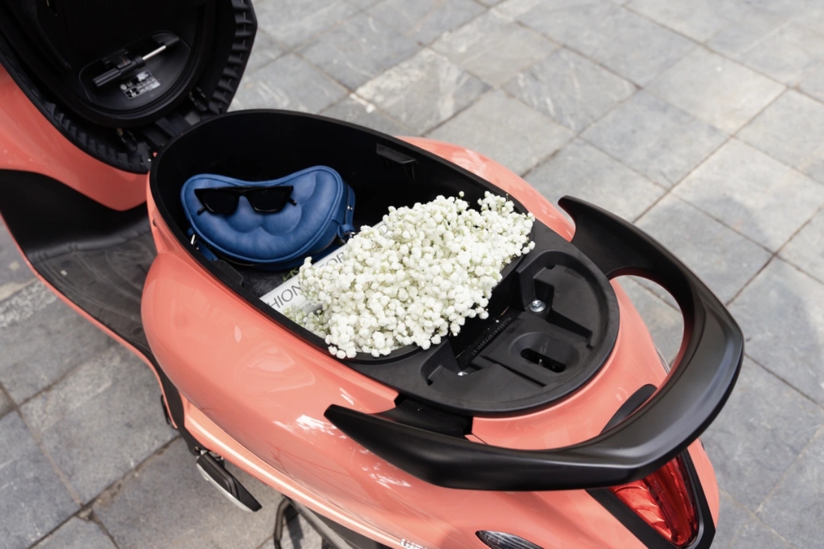 Cách giữ cốp xe máy 50cc luôn sạch và thơm
