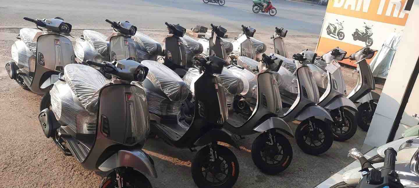 cua-hang-xe-dien-tan-binh-chinh-hang-compressed 