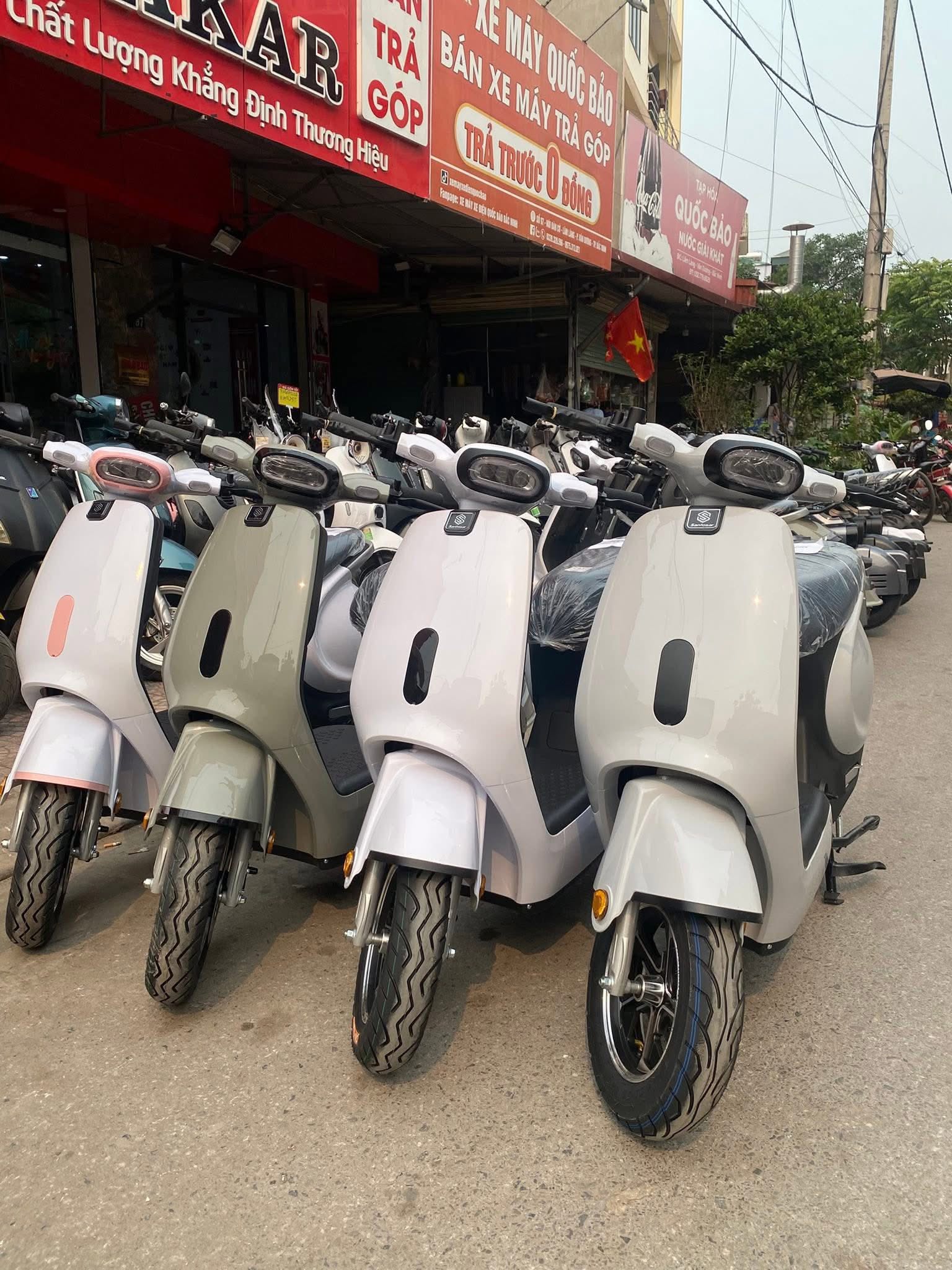 phan-biet-xe-dien-nhap-khau-chinh-hang-2026 