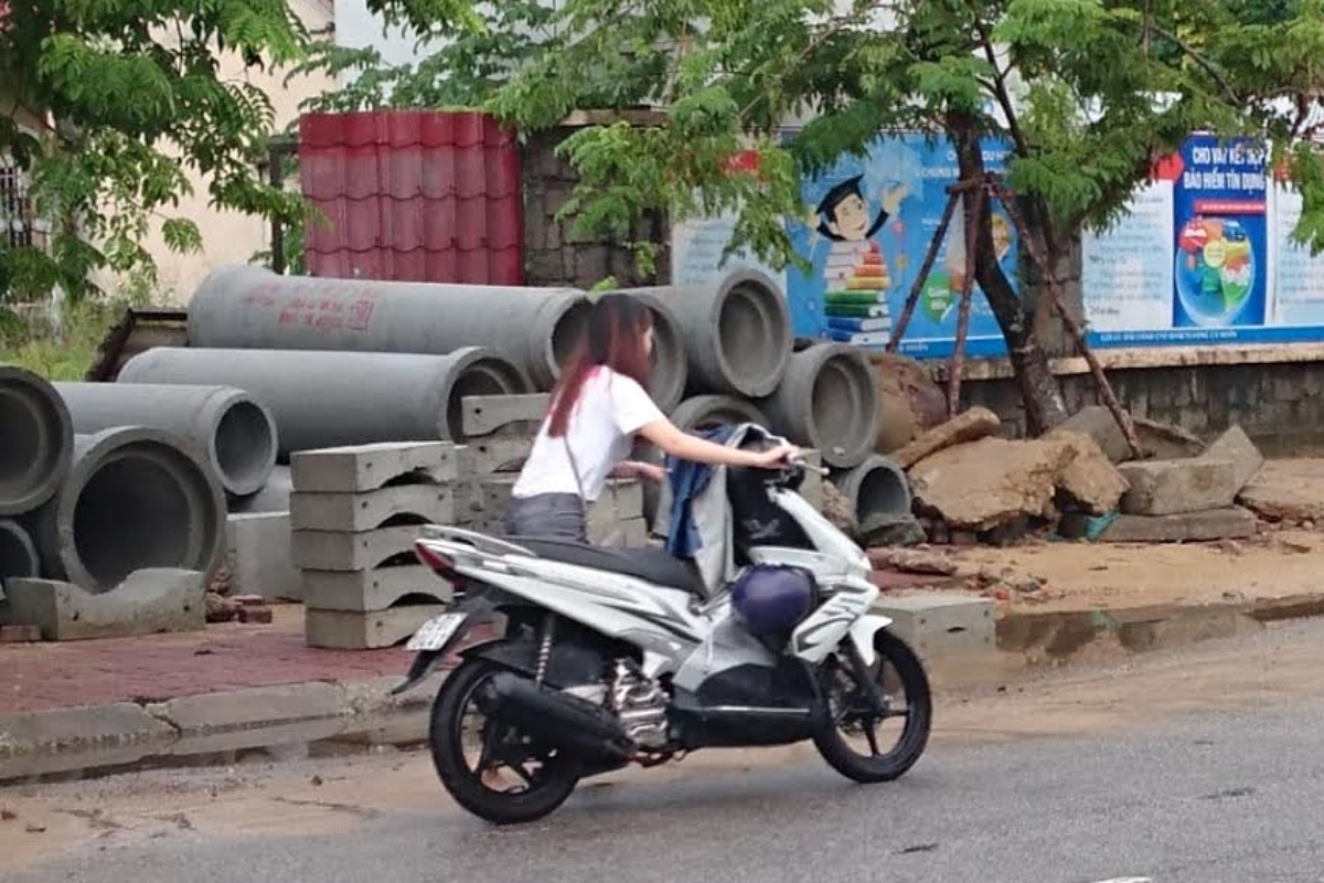 Xe máy 50cc đang đi bị hụt ga chết máy do đâu?